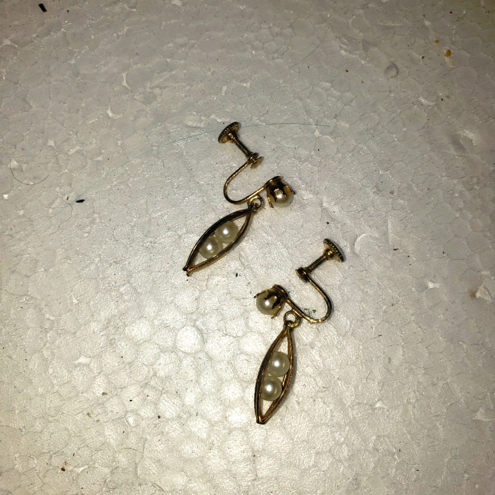 Pair of clamp back- Pearl cage earrings